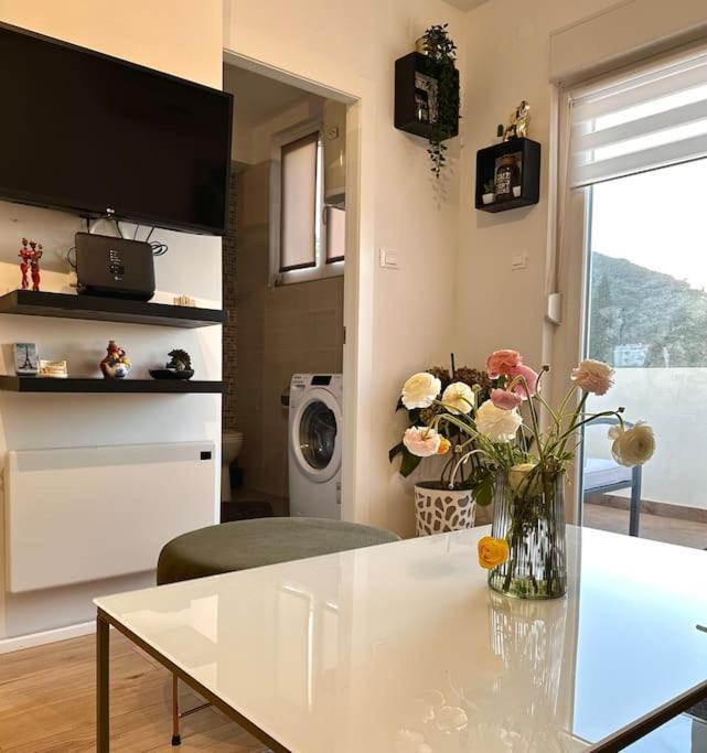 Apartman Cozy With Sunny Terrace *